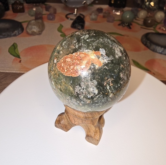 Full garden quartz crystal sphere - Picture 4 of 9